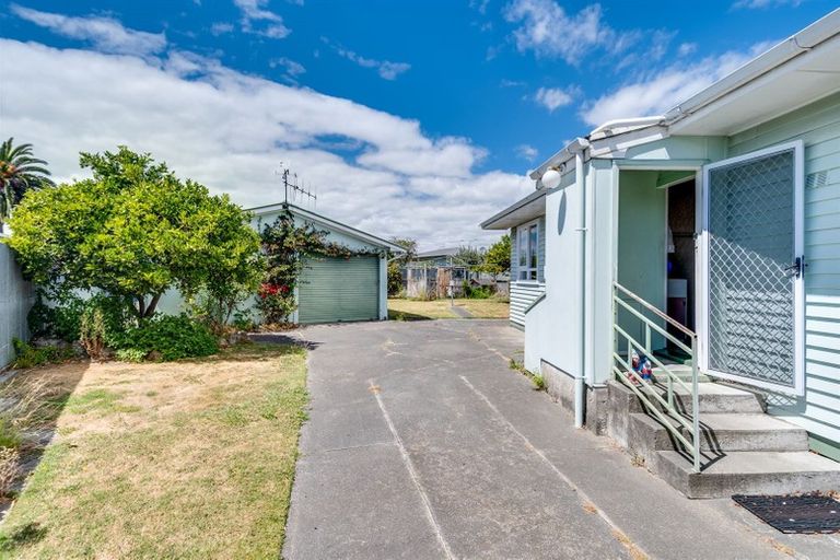 Photo of property in 59 Exeter Crescent, Pirimai, Napier, 4112