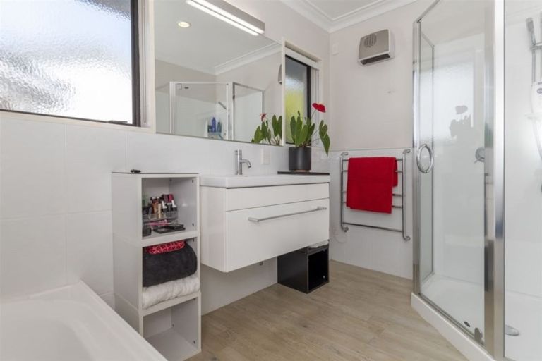 Photo of property in 31 Manuwai Drive, Matua, Tauranga, 3110