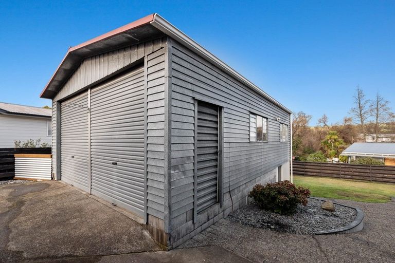 Photo of property in 16 Joanne Crescent, Pukehangi, Rotorua, 3015