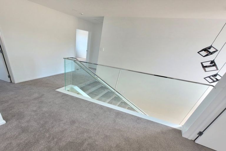 Photo of property in 76c Chartwell Avenue, Glenfield, Auckland, 0629