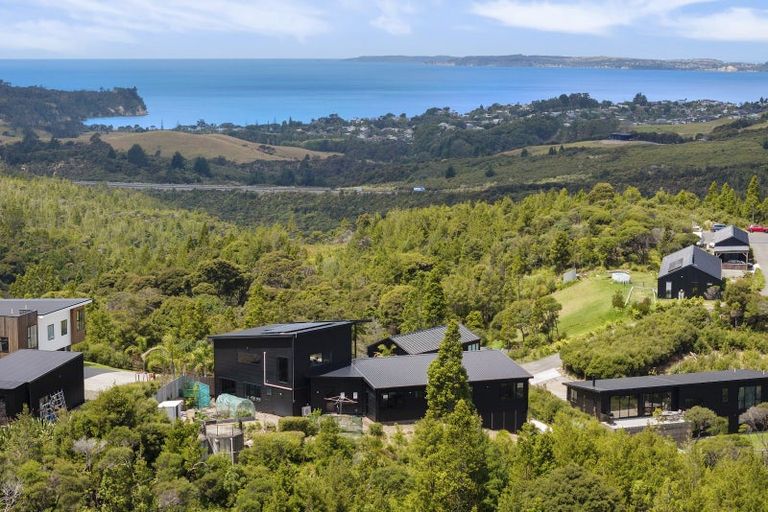 Photo of property in 246 Hillcrest Road, Wainui, 0931