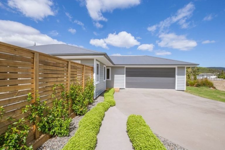 Photo of property in 9 Rogers Place, Kinloch, Taupo, 3377