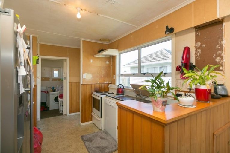 Photo of property in 31 Trafalgar Street, Westown, New Plymouth, 4310