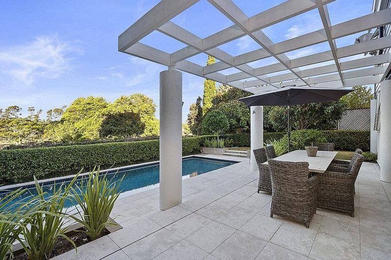 Photo of property in 6a Terrylyn Drive, Hillcrest, Auckland, 0627