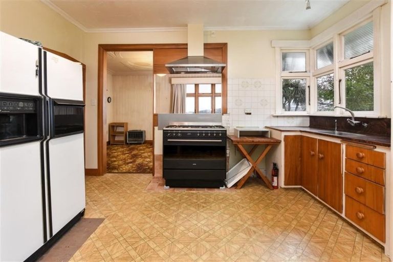 Photo of property in 36 Easther Crescent, Kew, Dunedin, 9012