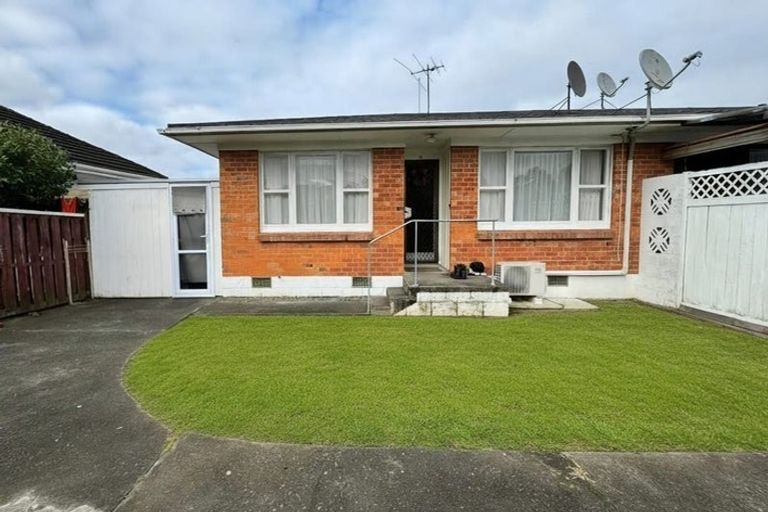 Photo of property in 12a Miles Avenue, Papatoetoe, Auckland, 2025