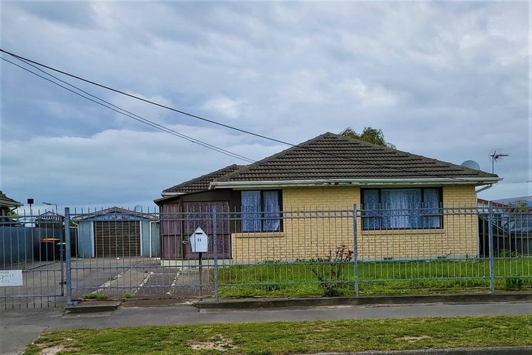 Photo of property in 33 Lyndhurst Crescent, Aranui, Christchurch, 8061
