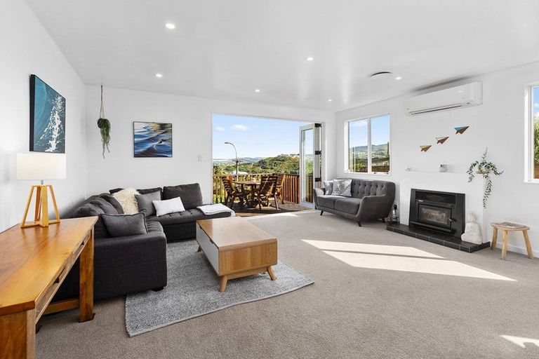 Photo of property in 79 Black Rock Road, Newlands, Wellington, 6037