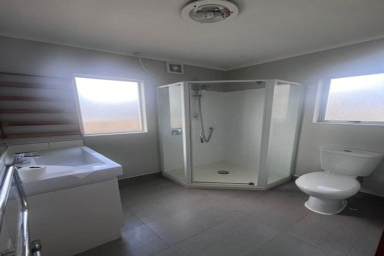 Photo of property in 77a Rosier Road, Glen Eden, Auckland, 0602