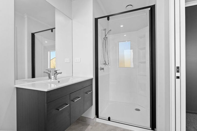 Photo of property in 12 Booker Drive, Tuakau, 2121