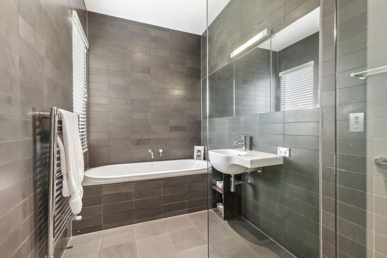 Photo of property in 8 Bretby Court, Jacks Point, Queenstown, 9371