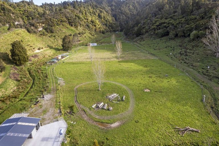 Photo of property in 186 Uruti Road, Uruti, Urenui, 4378
