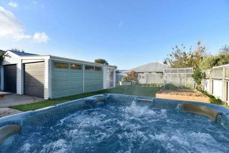 Photo of property in 42 Ayers Street, Rangiora, 7400