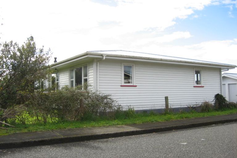 Photo of property in 184 Commercial Street, Takaka, 7110