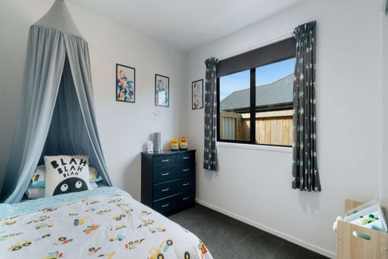 Photo of property in 20 Fallow Street, Jacks Point, 9371