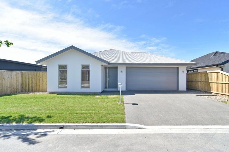 Photo of property in 26 Tara Crescent, Woodend, 7610