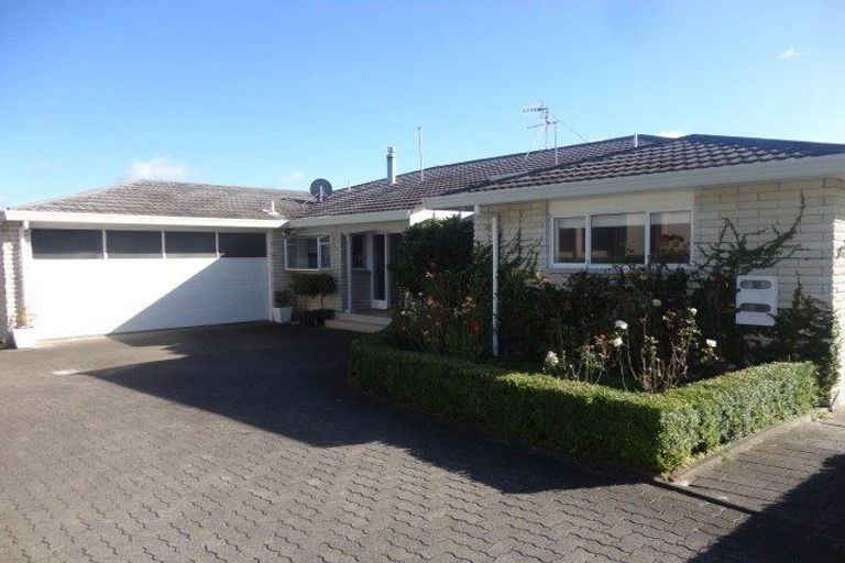 Photo of property in 1 Otupai Street, Two Mile Bay, Taupo, 3330