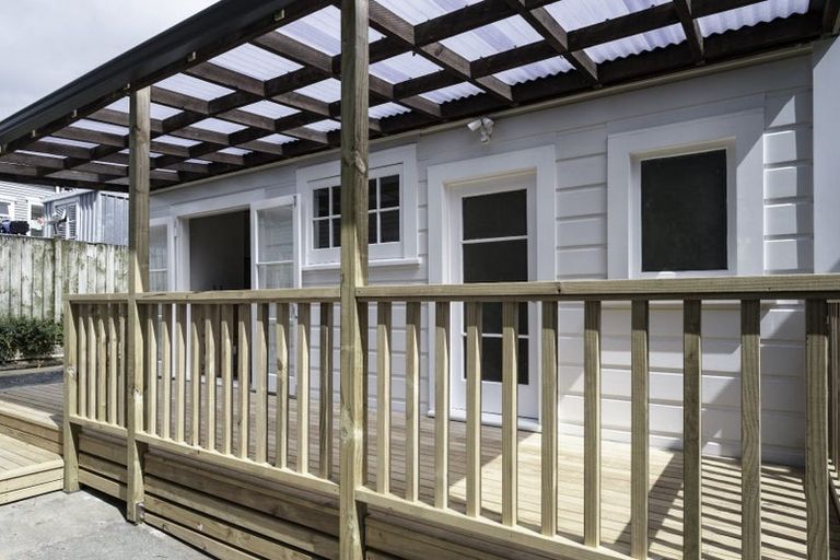 Photo of property in 40 Te Wharepouri Street, Berhampore, Wellington, 6023