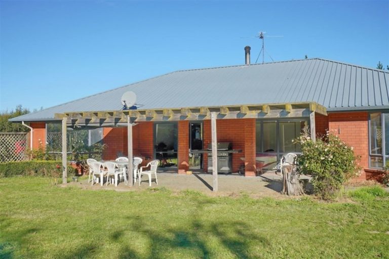 Photo of property in 237 School Road, West Eyreton, Rangiora, 7475