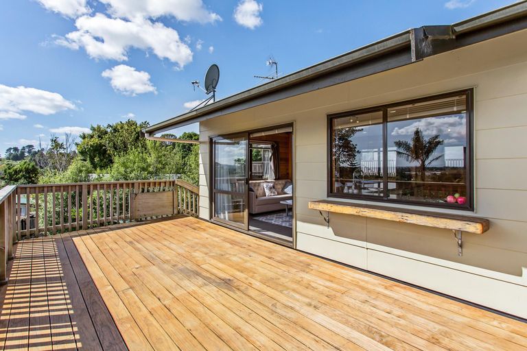 Photo of property in 23 Barberton Terrace, Red Hill, Papakura, 2110