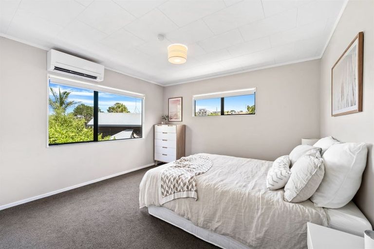 Photo of property in 2/59 Topliss Drive, Northcross, Auckland, 0632