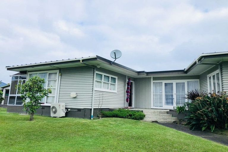 Photo of property in 119 Te Atatu Road, Te Atatu South, Auckland, 0610