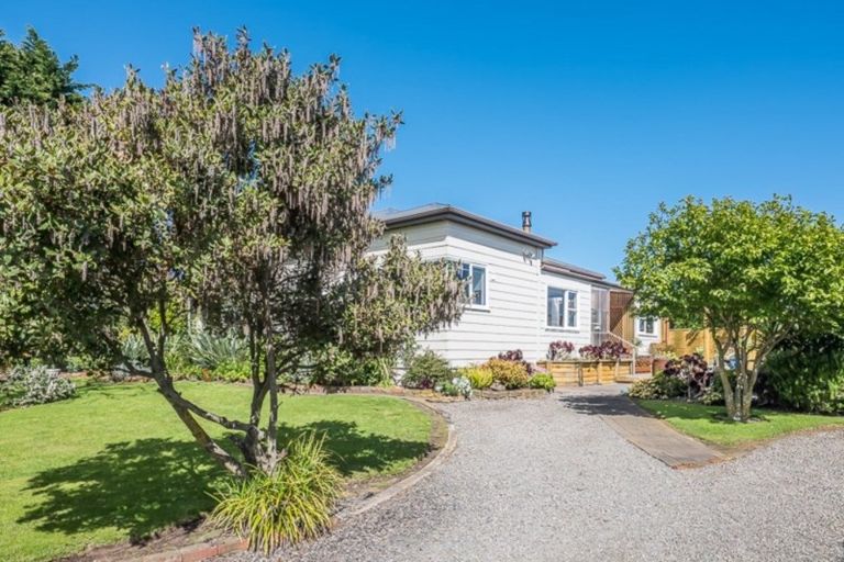 Photo of property in 131 Swamp Road, Te Horo, Otaki, 5581