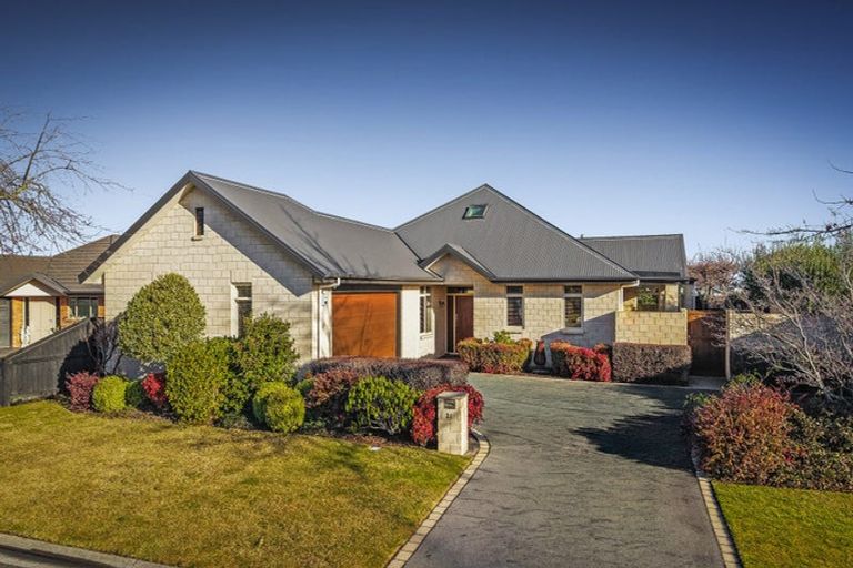 Photo of property in 21 Cairnbrae Drive, Prebbleton, 7604