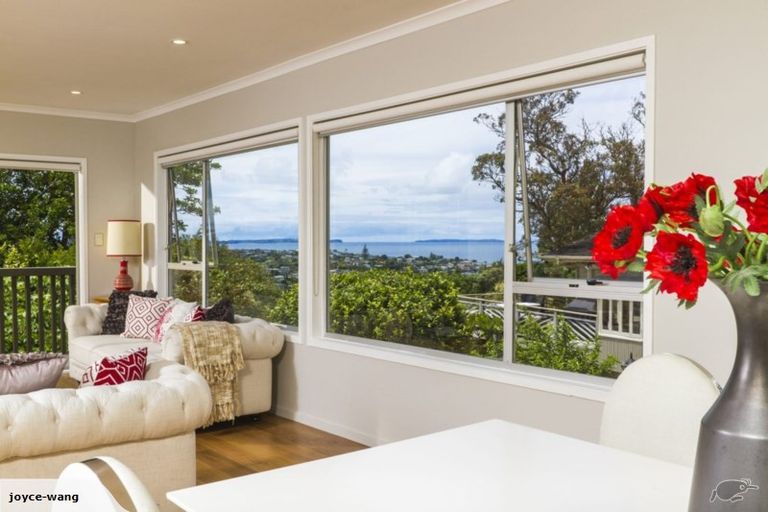 Photo of property in 271 East Coast Road, Mairangi Bay, Auckland, 0630