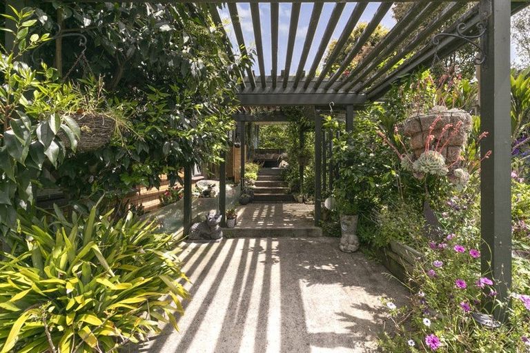 Photo of property in 32 Kimihia Road, Huntly, 3700