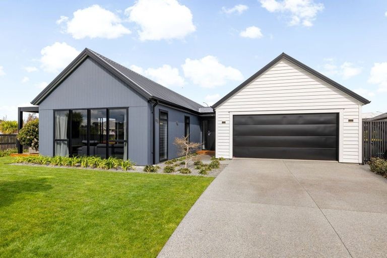 Photo of property in 36 Keerangi Place, Rototuna North, Hamilton, 3210