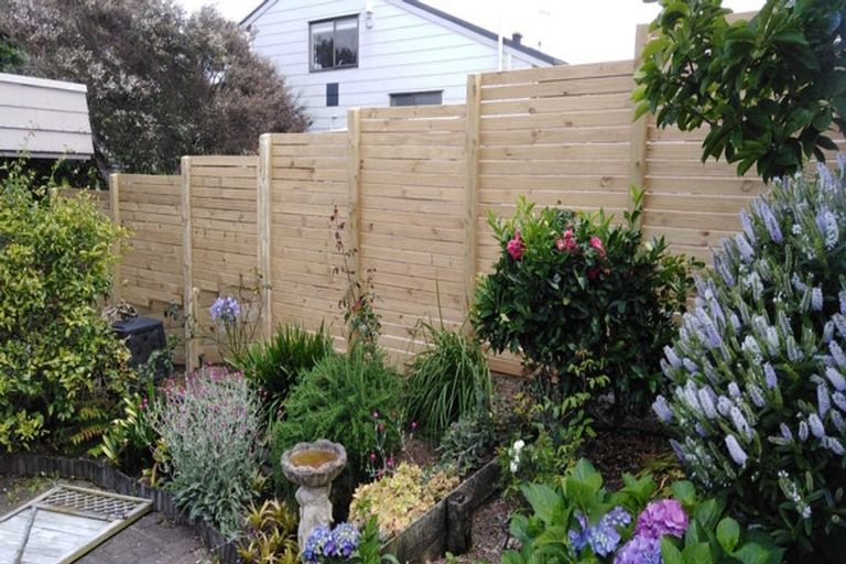 Photo of property in 7 Titiwai Place, Birkenhead, Auckland, 0626