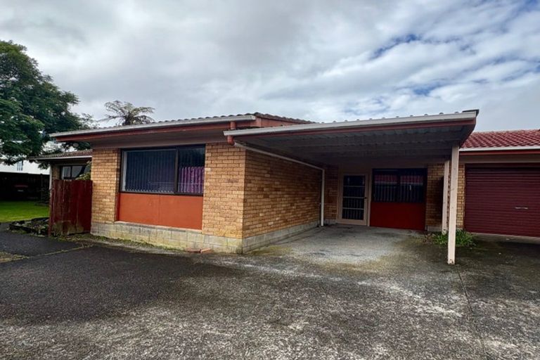 Photo of property in 2/14 Ti Nana Crescent, Henderson, Auckland, 0610