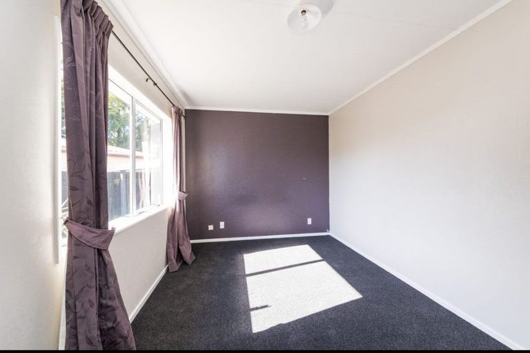 Photo of property in 19b Hilton Grove, Kelvin Grove, Palmerston North, 4414