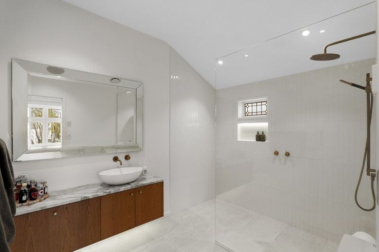 Photo of property in 134 Papanui Road, Merivale, Christchurch, 8014