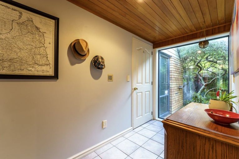 Photo of property in 34 Riverview Street, Beckenham, Christchurch, 8023