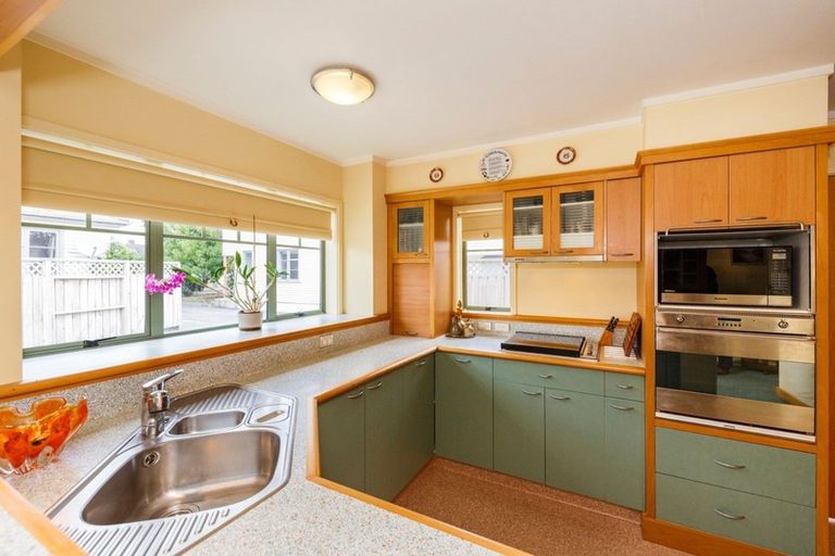 Photo of property in 79 Rangiora Avenue, Roslyn, Palmerston North, 4414