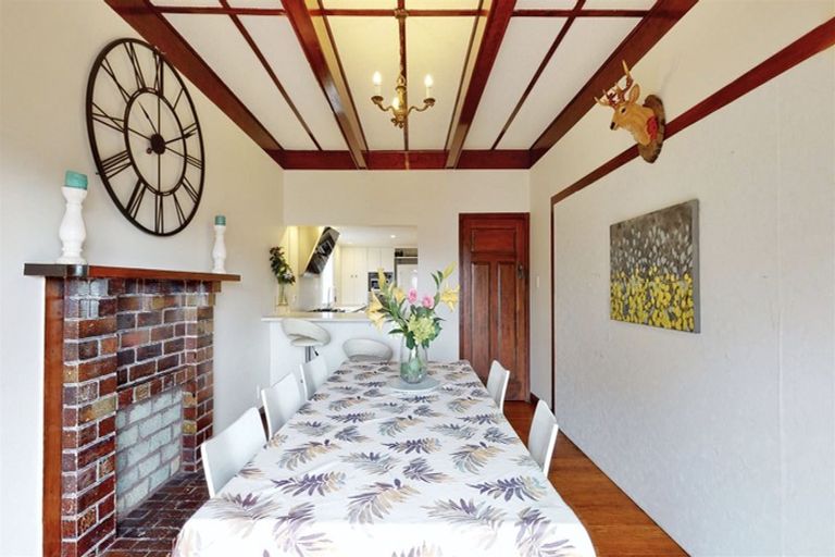 Photo of property in 397 Lake Road, Takapuna, Auckland, 0622