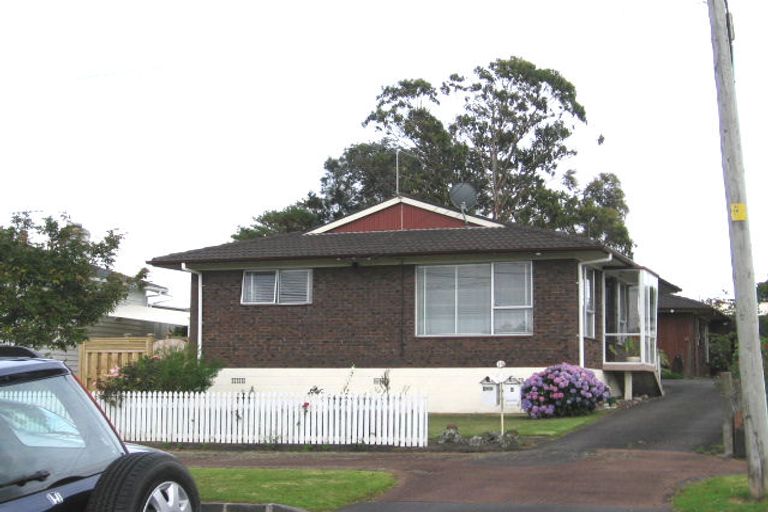 Photo of property in 1/19 Montrose Street, Point Chevalier, Auckland, 1022