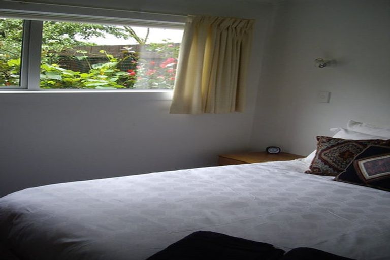 Photo of property in 1/69 Simla Crescent, Khandallah, Wellington, 6035