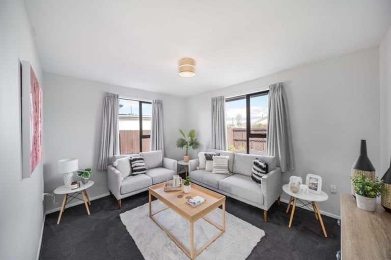 Photo of property in 15 Factory Road, Belfast, Christchurch, 8051