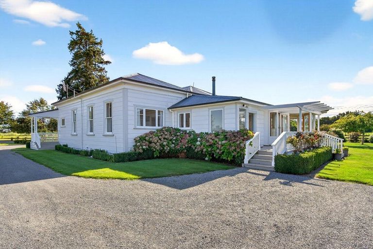 Photo of property in 23a Hupenui Road, Ahikouka, Greytown, 5794