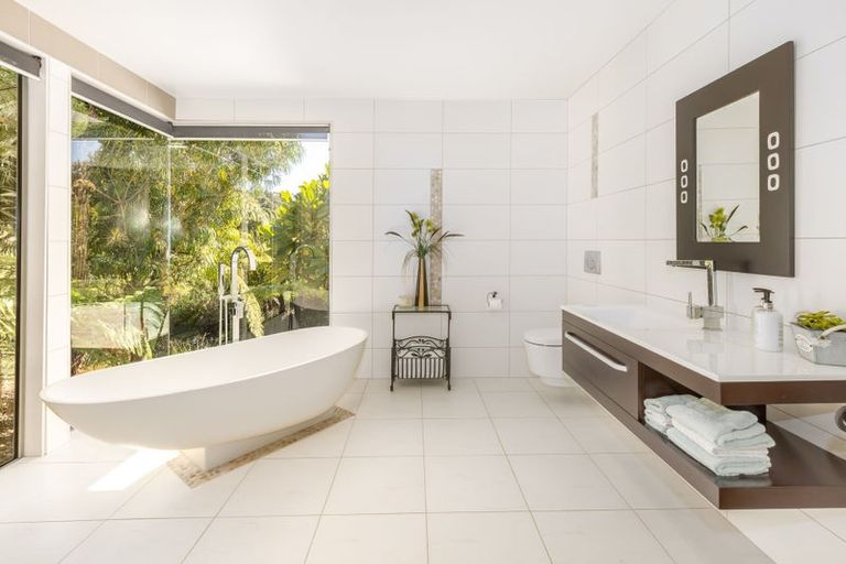 Photo of property in 124 Maui Pomare Road, Nikau Valley, Paraparaumu, 5032