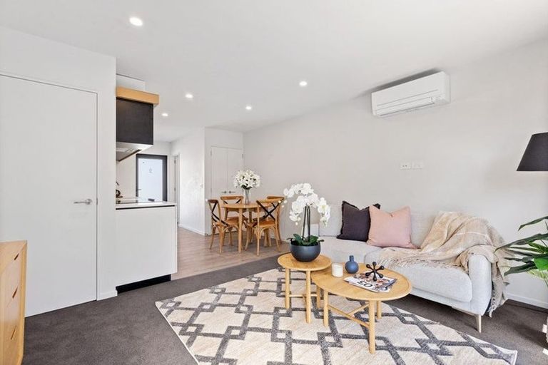 Photo of property in 2/300 Fitzgerald Avenue, Christchurch Central, Christchurch, 8013