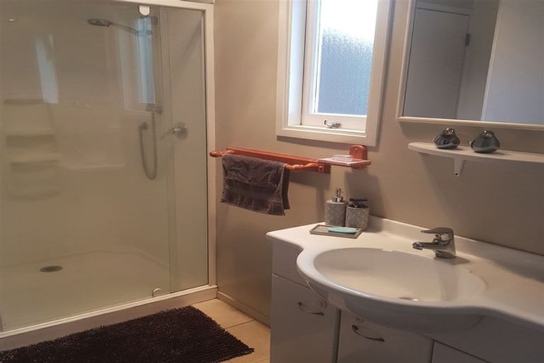 Photo of property in 75 Elliot Street, Pahurehure, Papakura, 2113