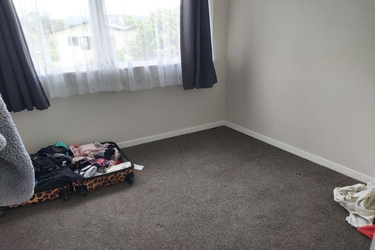Photo of property in 4 Gregg Place, Sunnyvale, Auckland, 0612