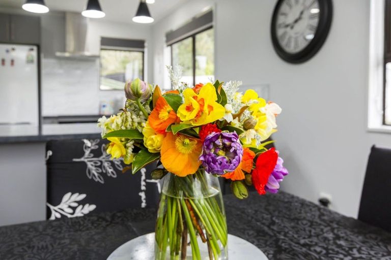 Photo of property in 3 Topaz Street, Birchville, Upper Hutt, 5018