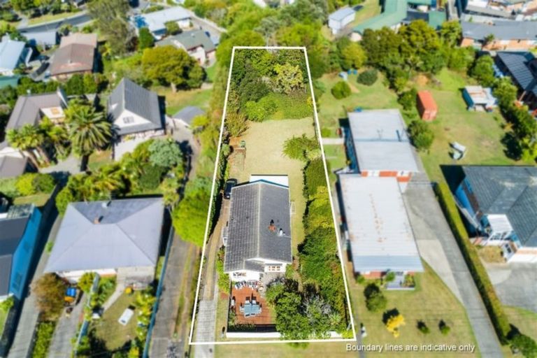 Photo of property in 298 East Coast Road, Forrest Hill, Auckland, 0620