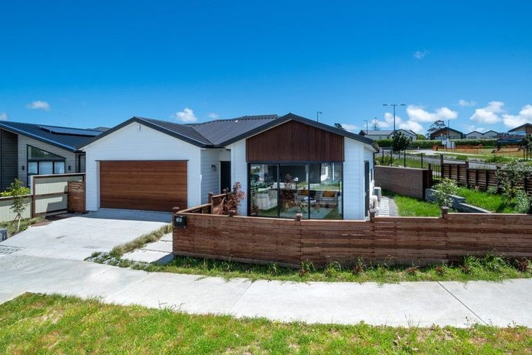Photo of property in 15 Croatia Avenue, Huapai, Kumeu, 0810