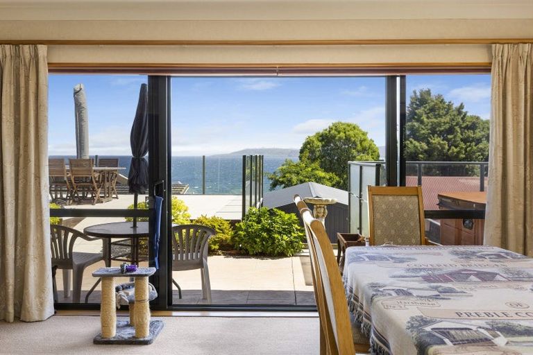 Photo of property in 6 Maniapoto Grove, Waipahihi, Taupo, 3330